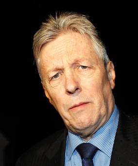 pete can't keep his sad saggy pancake batter face shut